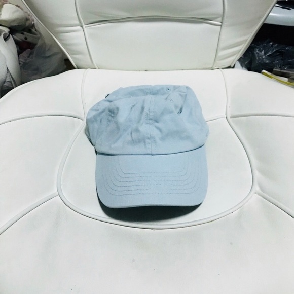 Urban Outfitters Accessories - NWOT Urban Outfitters Baseball Cap
